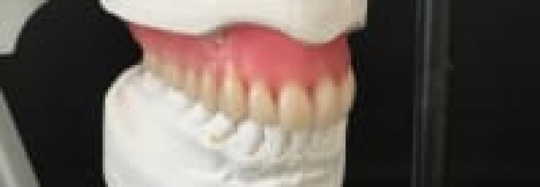 R M Smith Dental Laboratory & Denture Clinic